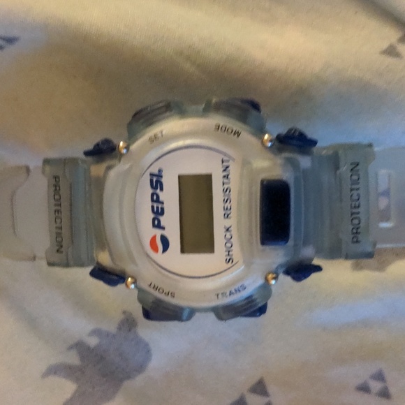Vintage Pepsi Watch - Picture 15 of 17